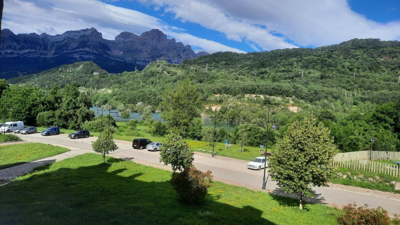 Casa Ega Leilighet El Pueyo de Jaca Eksteriør bilde